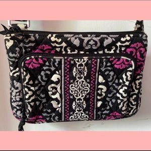 Vera Bradley Crossbody Bag in great condition!